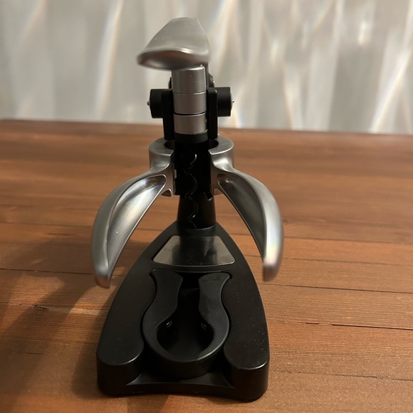 Wine Bottle Opener with Stand and Foil Cutter - Picture 5 of 11